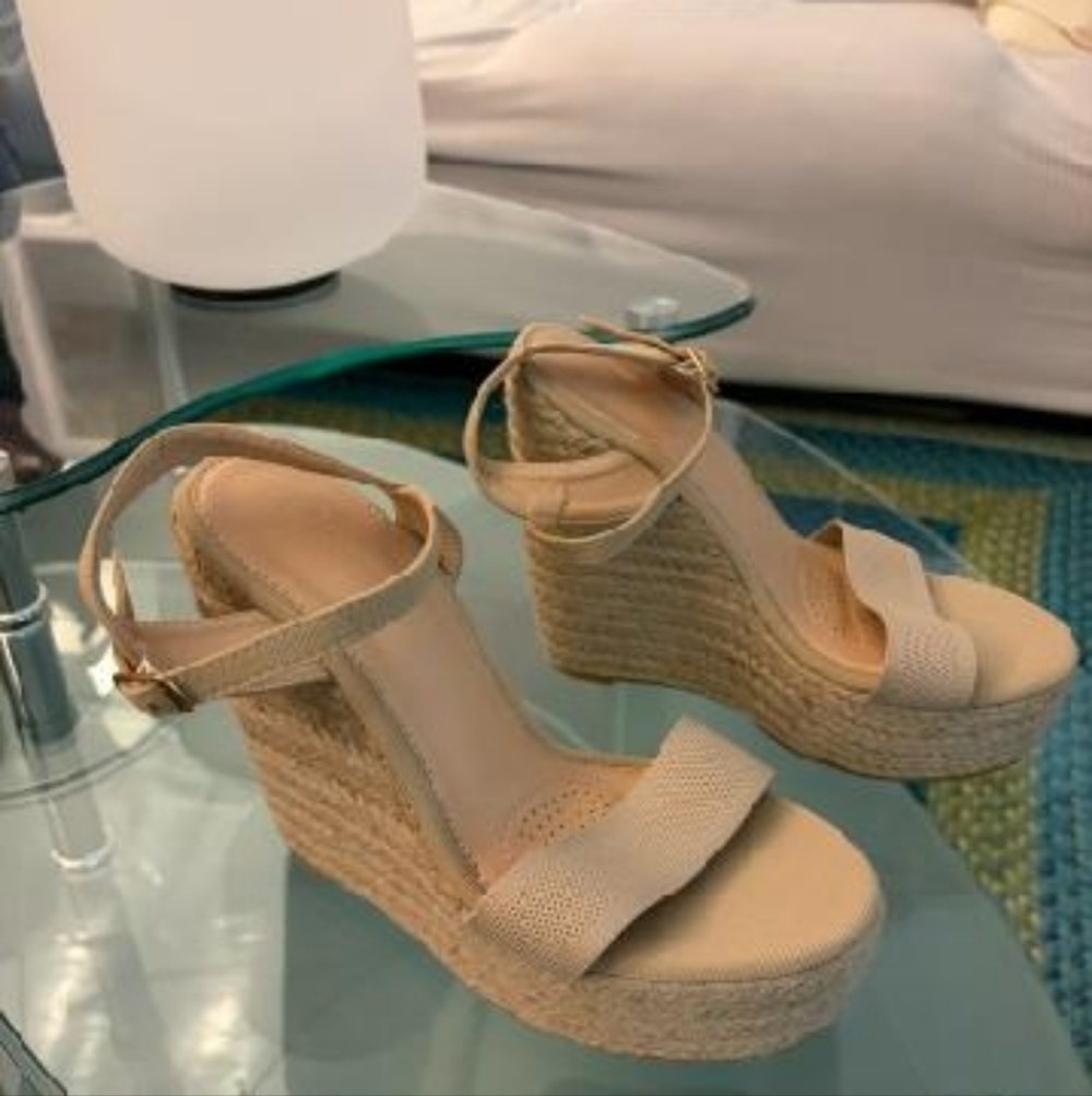 Cuccoo Natural Jute Healed Wedge Sandals US Size 7.5